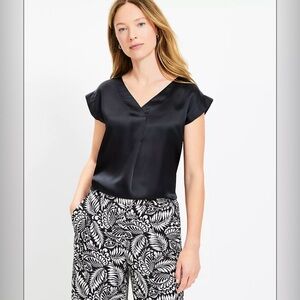 LOFT Women’s Black Satin Cap Sleeve V-Neck Top, size XS